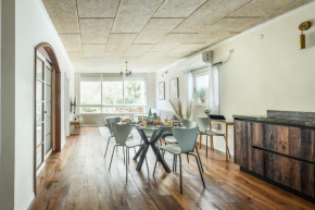 Country Style 3BR Apartment 2min from the Beach with Shelter by Sea N Rent
